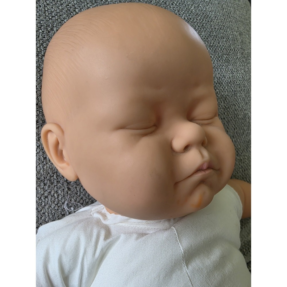 Berjusa JC Toys Sleeping Baby Doll Realistic Vinyl Girl 21" Eyes Closed